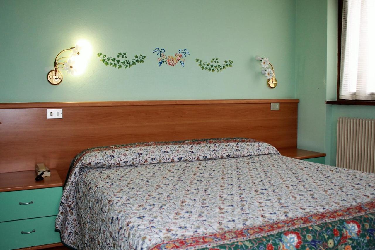 Hotel Locanda Ridevert Tione di Trento Exteriér fotografie